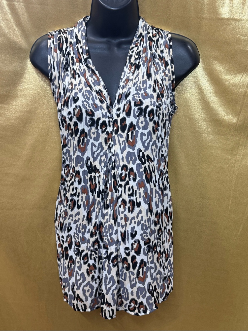 Ninety Clothing Co. Animal Print Sleeveless V-Neck Blouse Top - Size Small